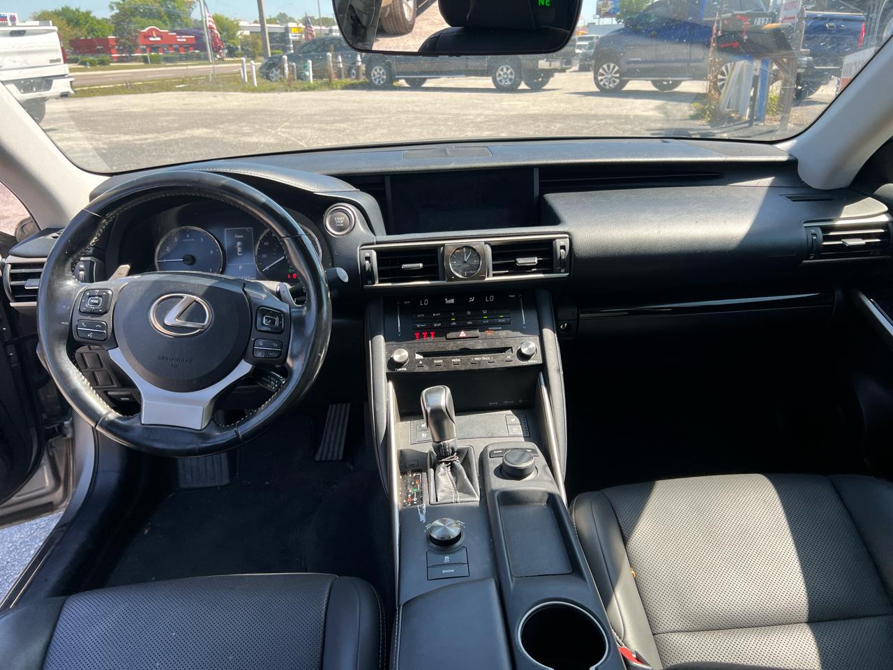 Lexus IS 300 AWD 2017