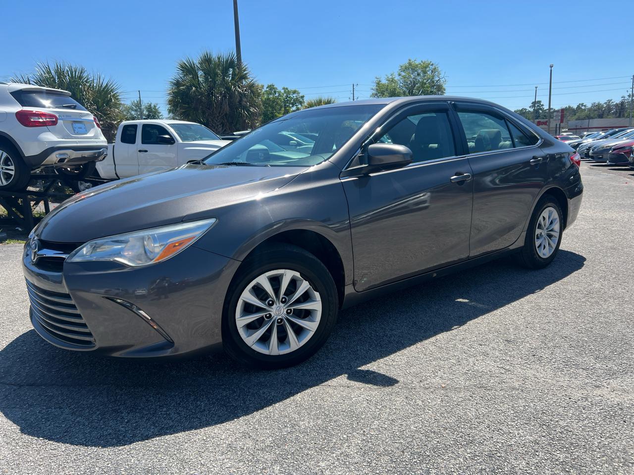 Toyota Camry SE 2017