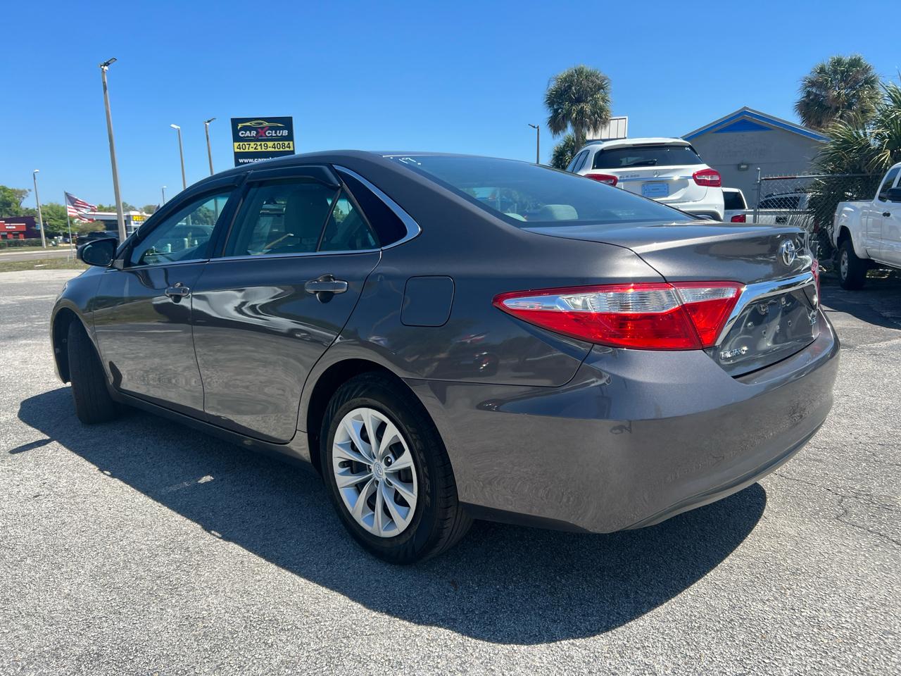 Toyota Camry SE 2017
