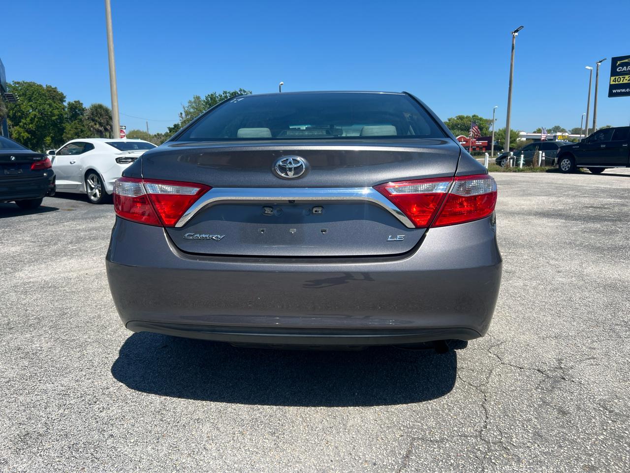 Toyota Camry SE 2017