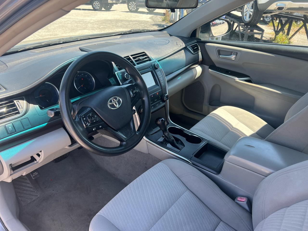 Toyota Camry SE 2017