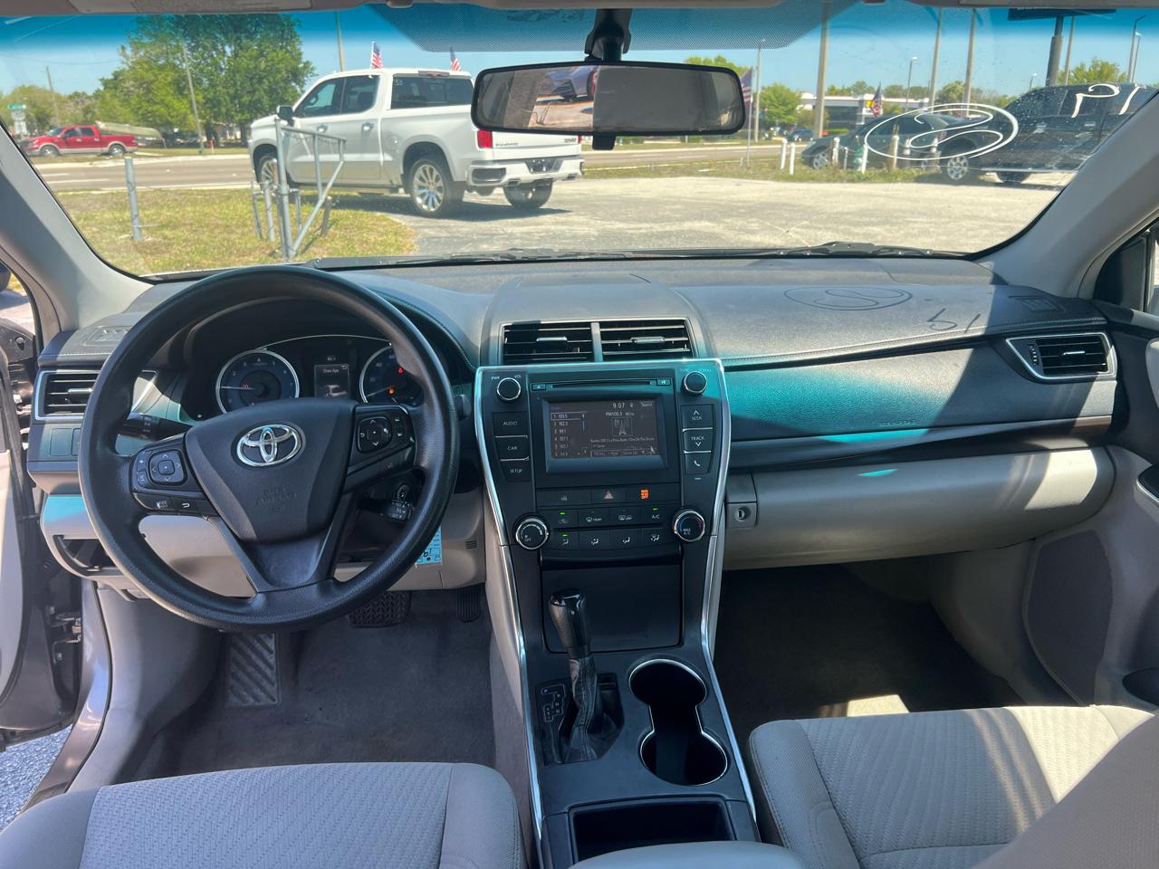 Toyota Camry SE 2017