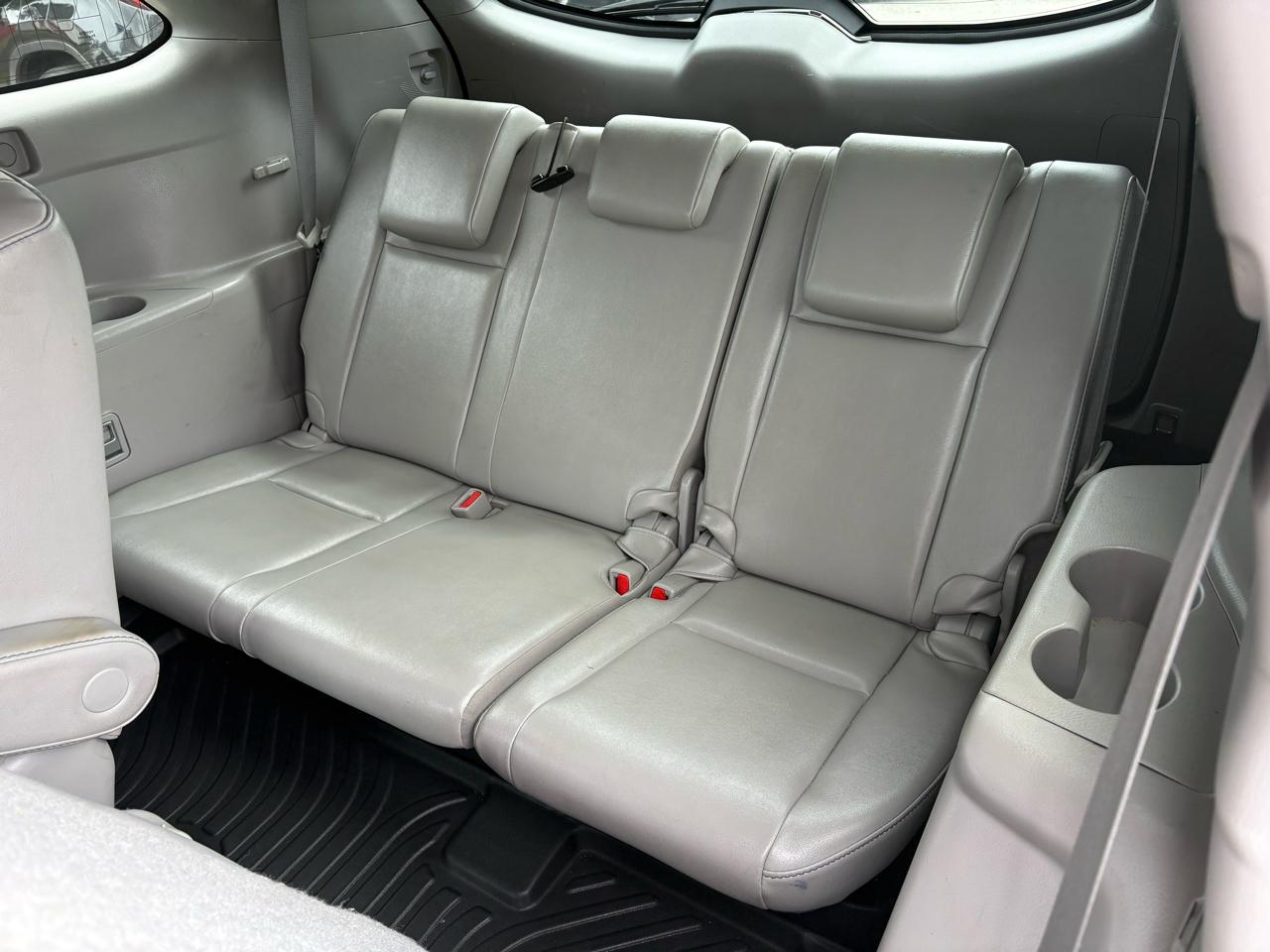 Toyota Highlander FWD 4dr V6 XLE (Natl) 2019