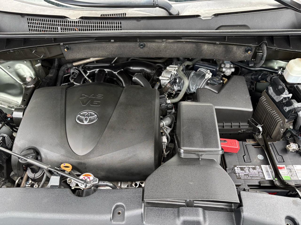 Toyota Highlander FWD 4dr V6 XLE (Natl) 2019