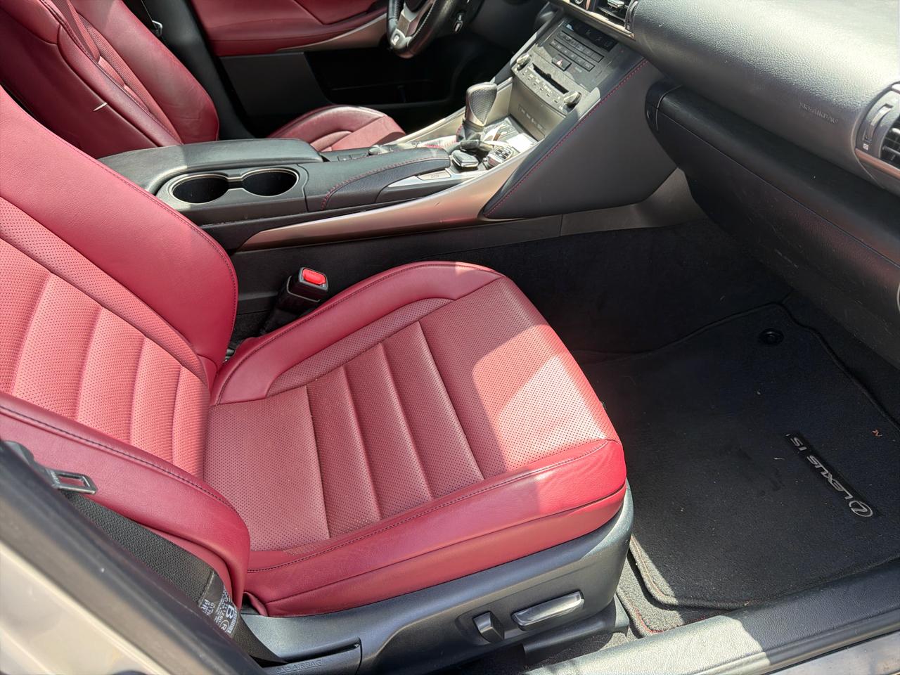 Lexus IS 300 AWD 2019