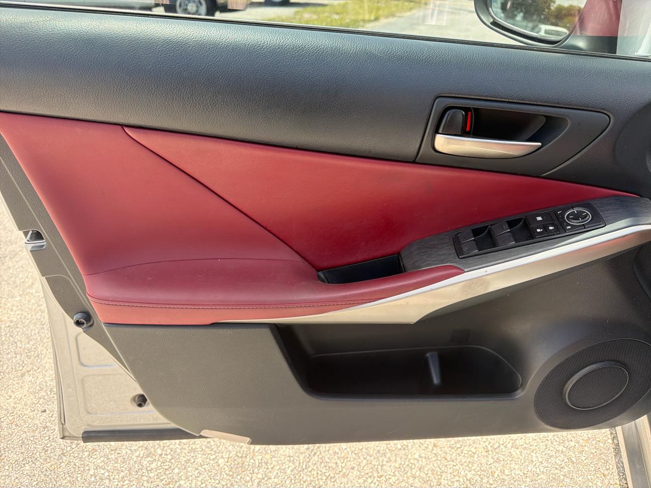 Lexus IS 300 AWD 2019