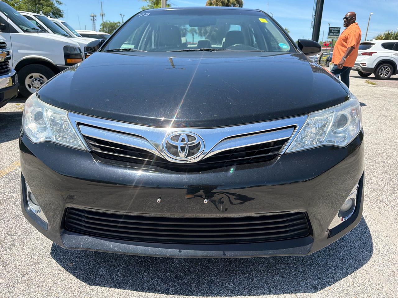 Toyota Camry 4dr Sdn XLE Auto 2012