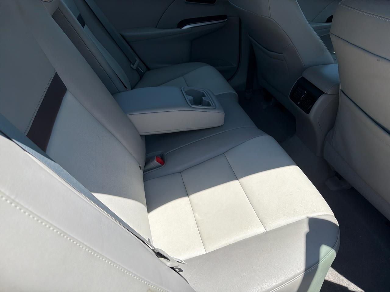 Toyota Camry 4dr Sdn XLE Auto 2012