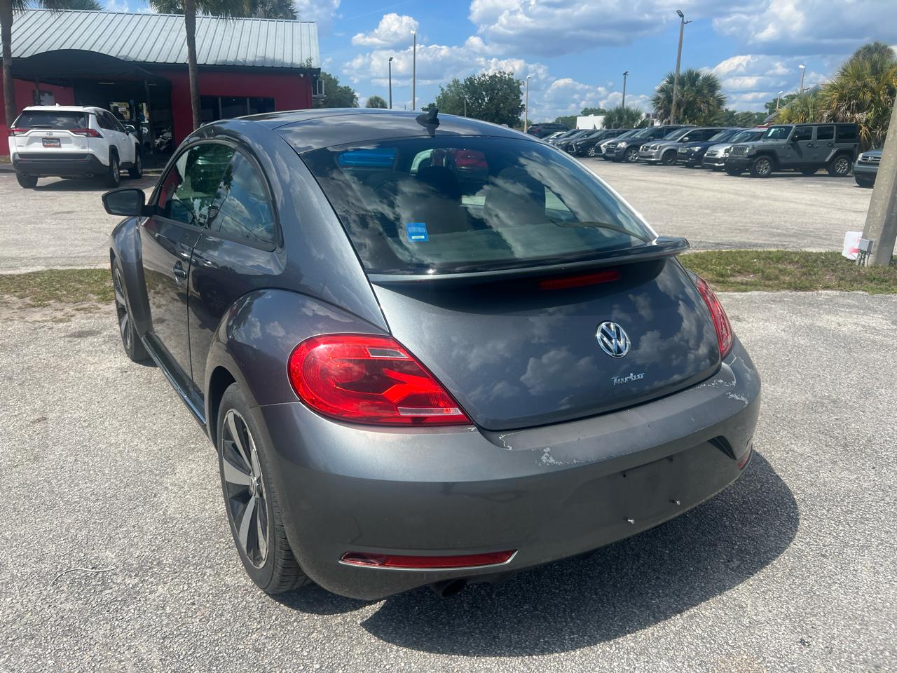 Volkswagen Beetle 2.0T Turbo 2014