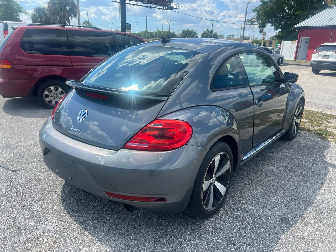 Volkswagen Beetle 2.0T Turbo 2014