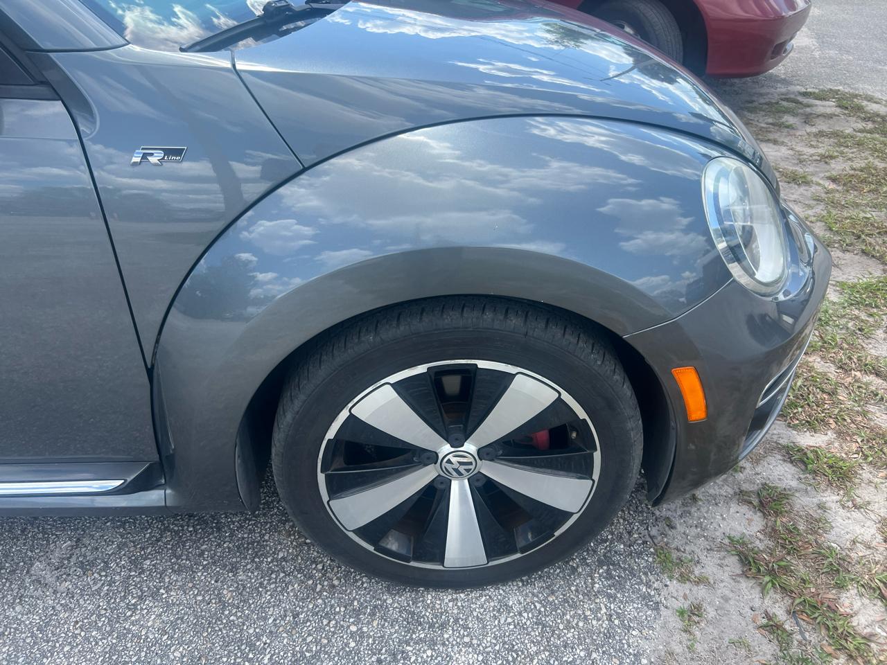 Volkswagen Beetle 2.0T Turbo 2014