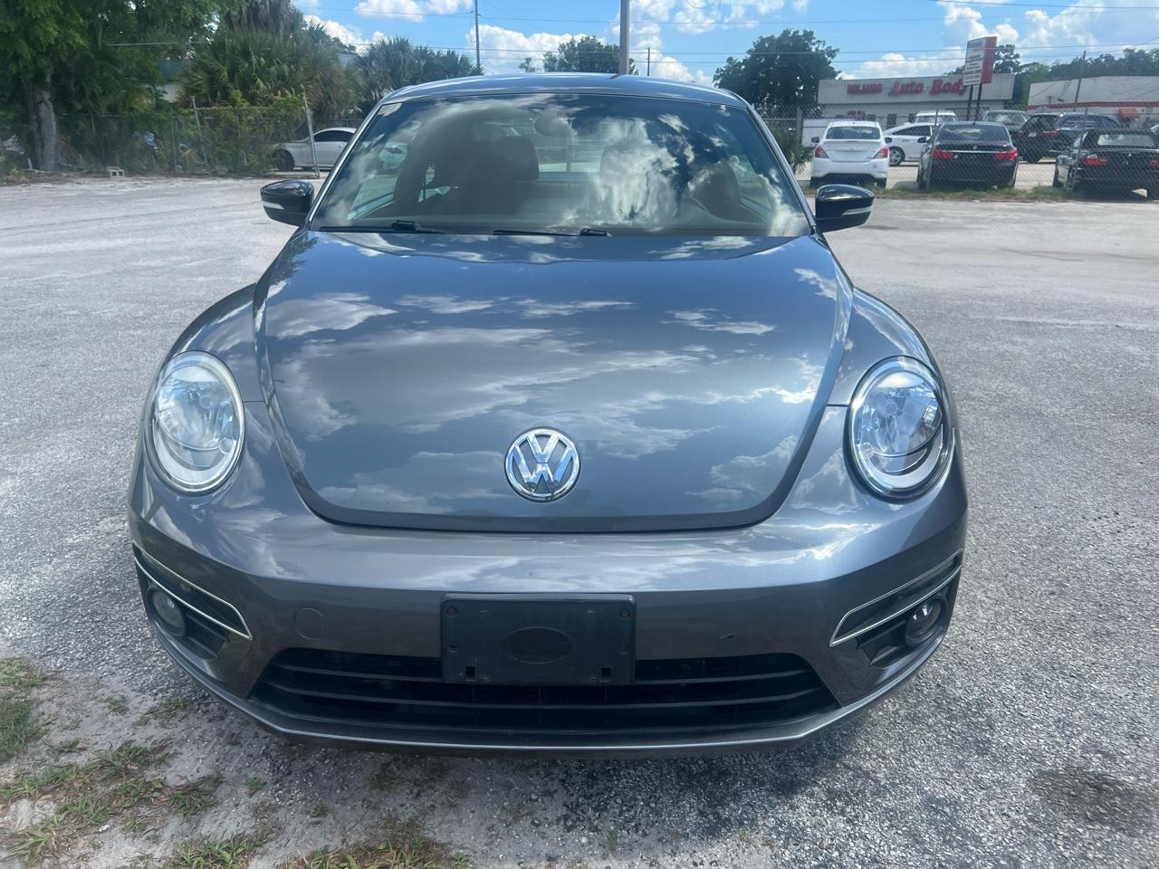 Volkswagen Beetle 2.0T Turbo 2014