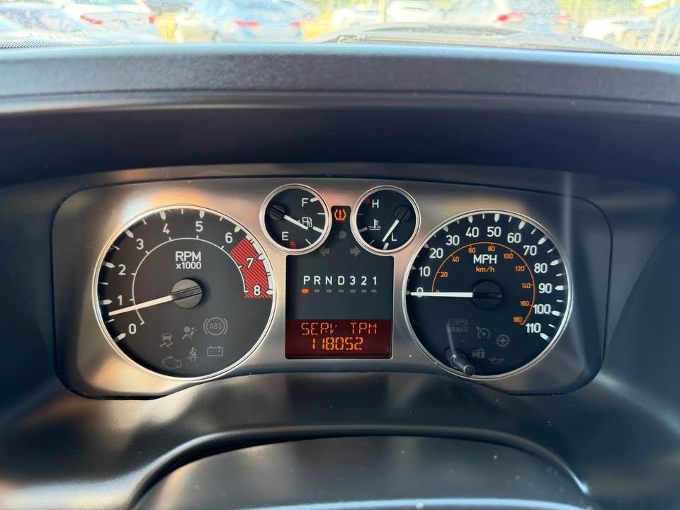 HUMMER H3 Base 2008