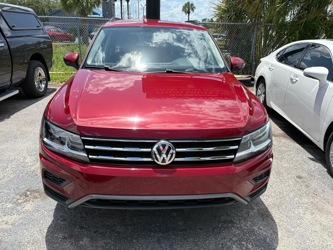 Volkswagen Tiguan S 2019
