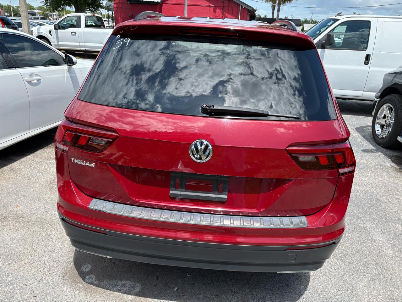Volkswagen Tiguan S 2019