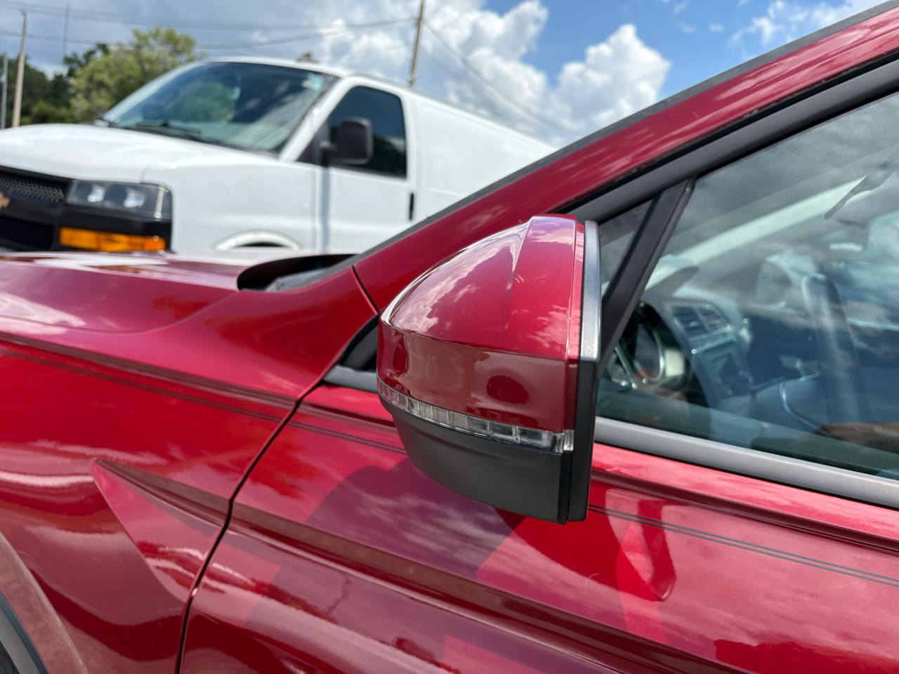 Volkswagen Tiguan S 2019