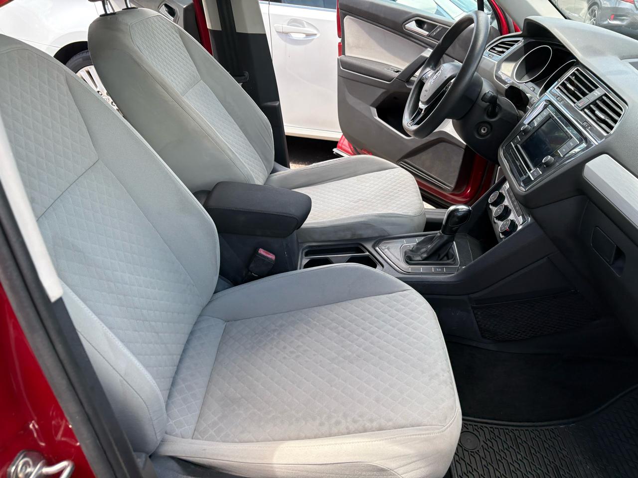 Volkswagen Tiguan S 2019