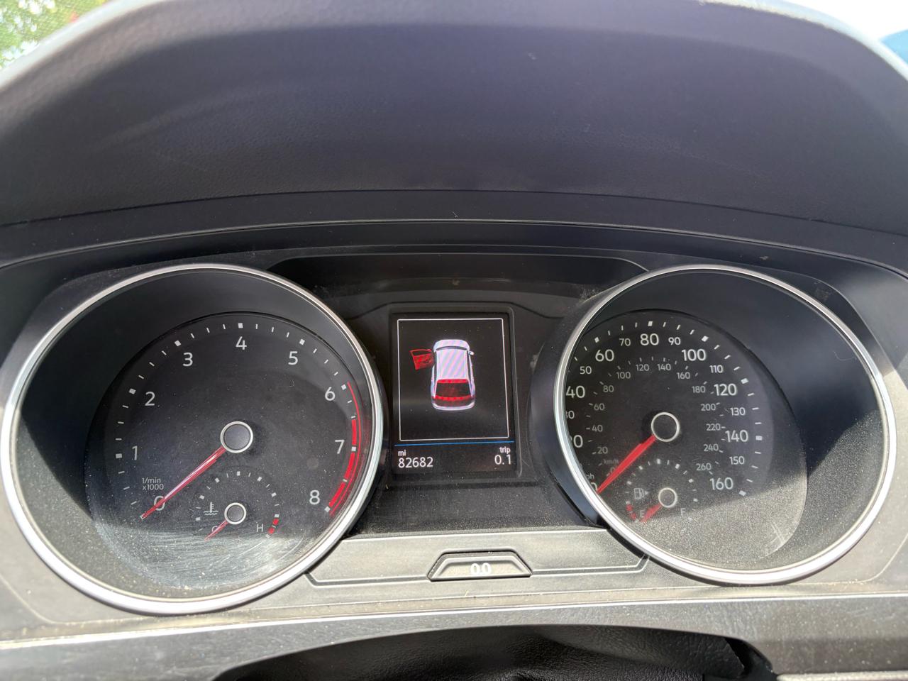 Volkswagen Tiguan S 2019