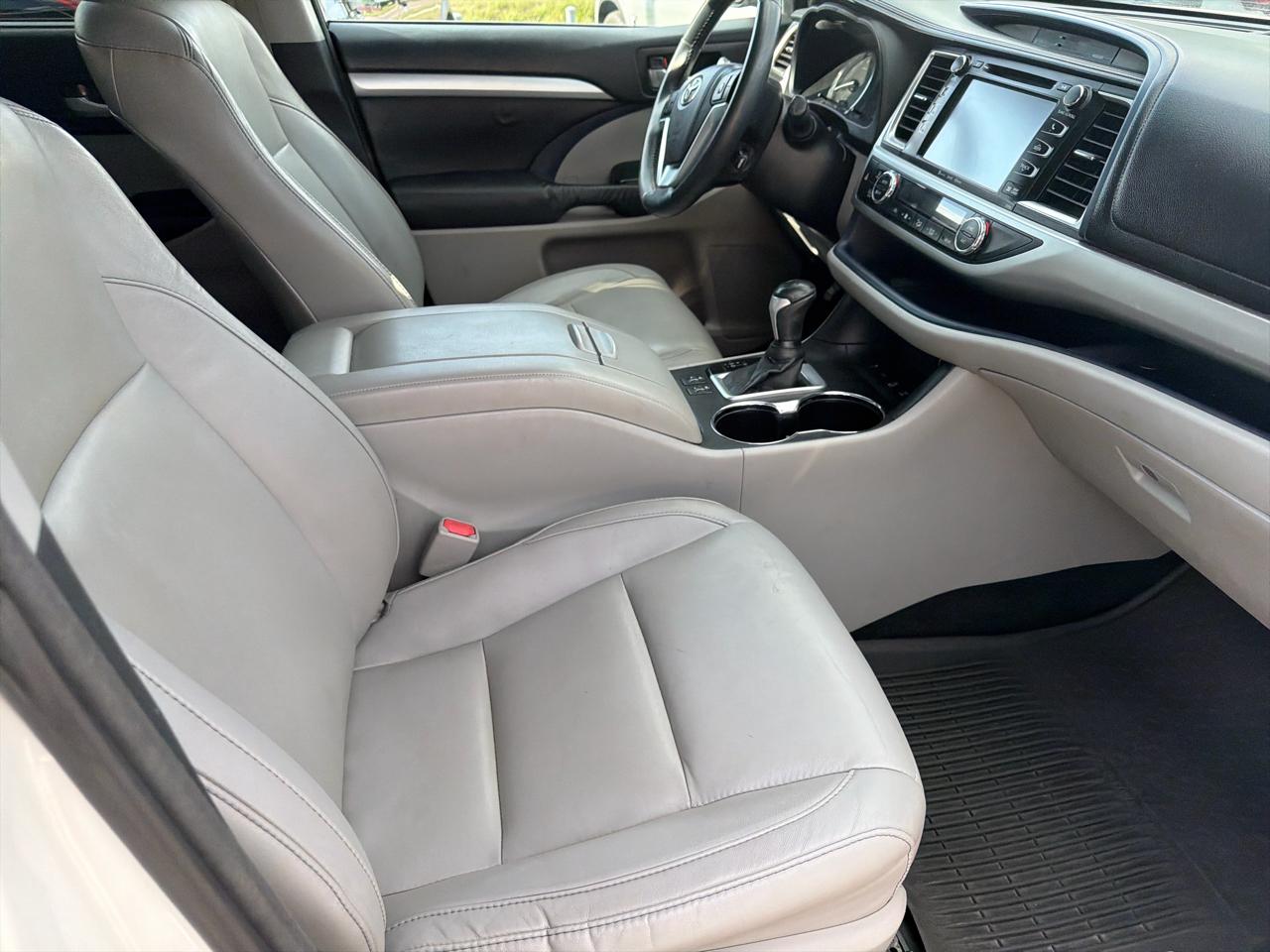 Toyota Highlander XLE AWD V6 2016