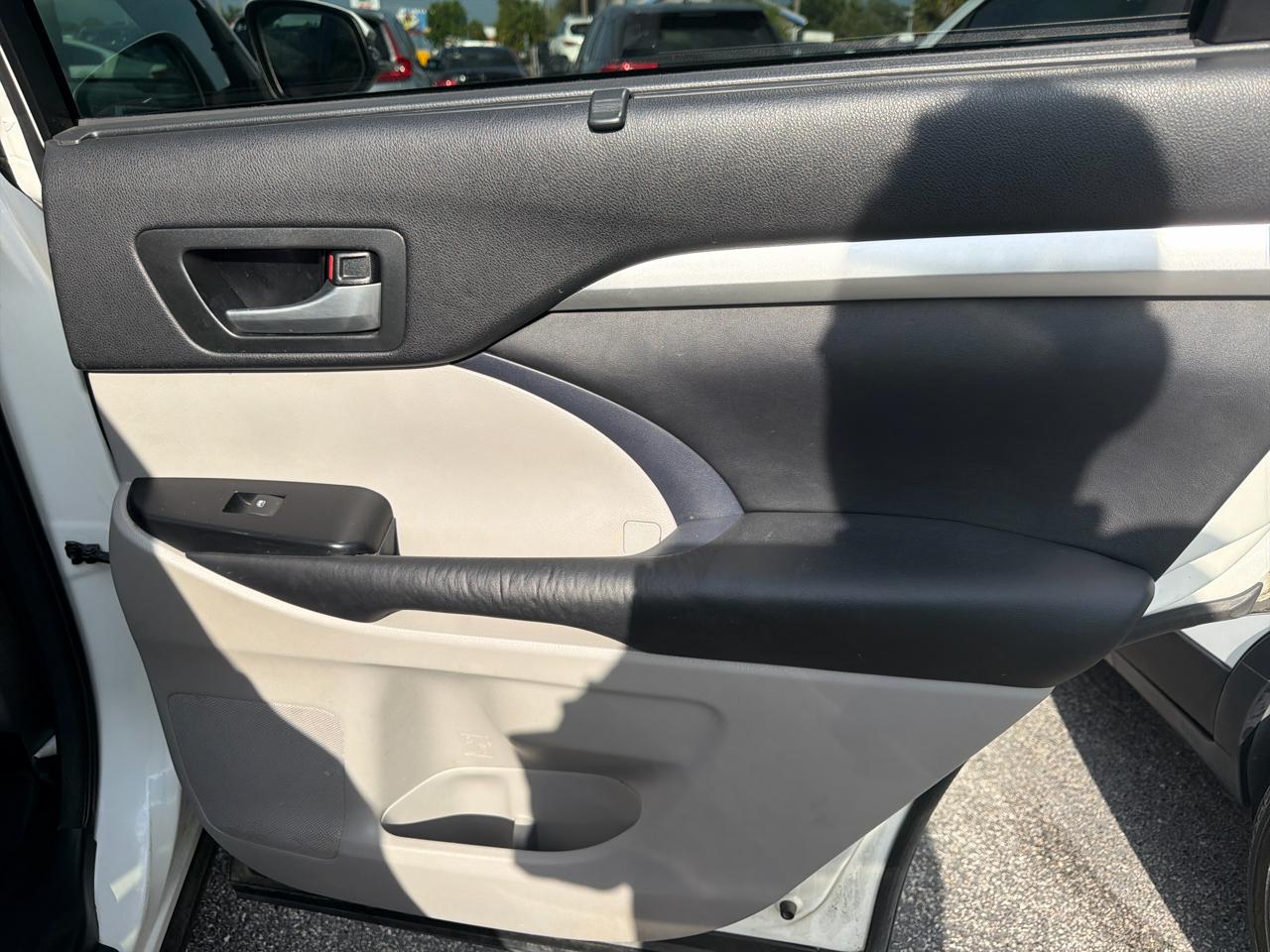 Toyota Highlander XLE AWD V6 2016