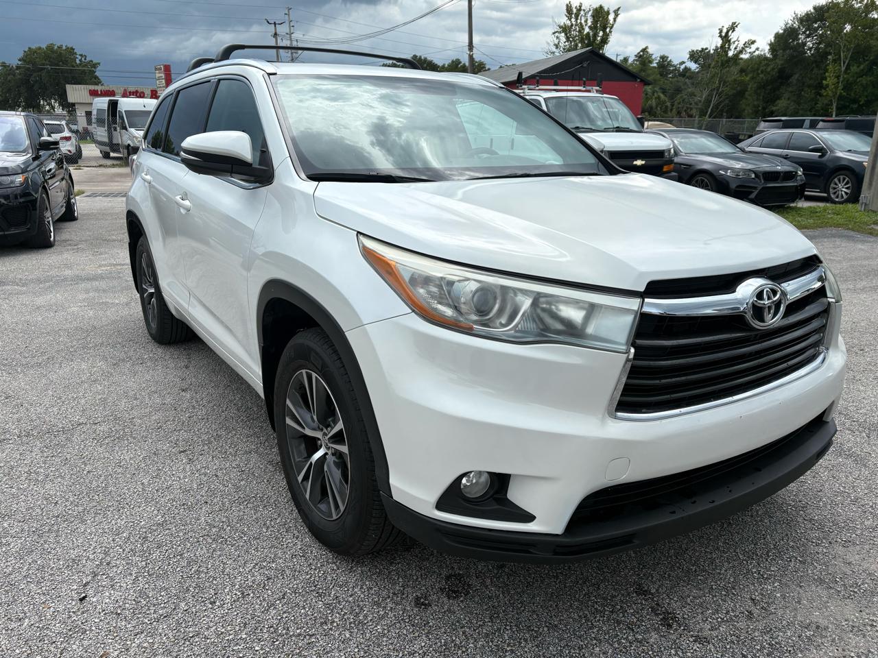 Toyota Highlander AWD 4dr V6 XLE (Natl) 2016