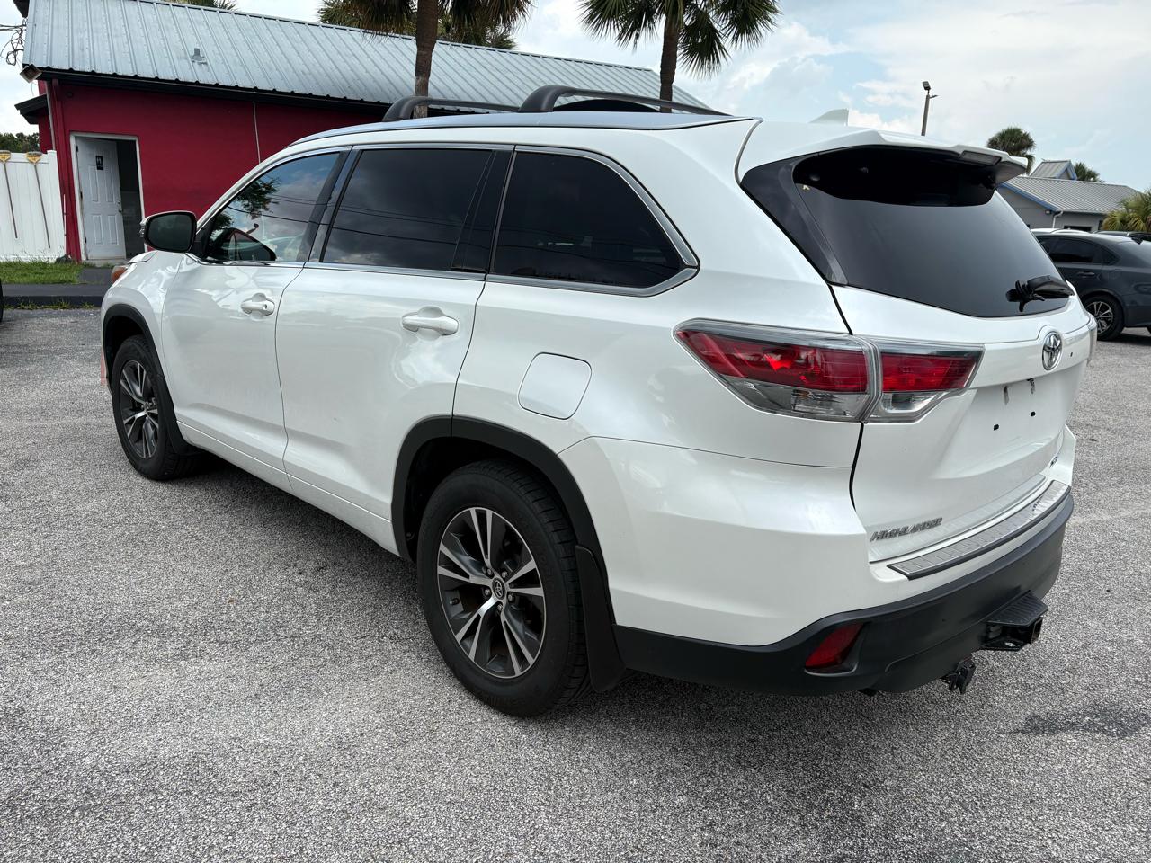 Toyota Highlander AWD 4dr V6 XLE (Natl) 2016