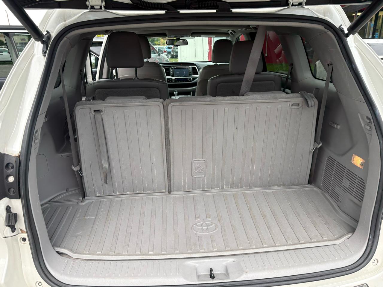 Toyota Highlander AWD 4dr V6 XLE (Natl) 2016