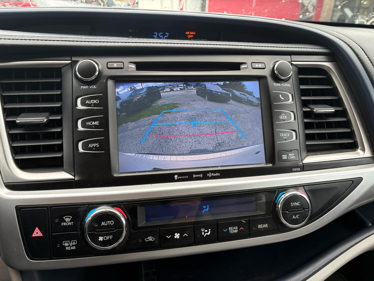 Toyota Highlander AWD 4dr V6 XLE (Natl) 2016