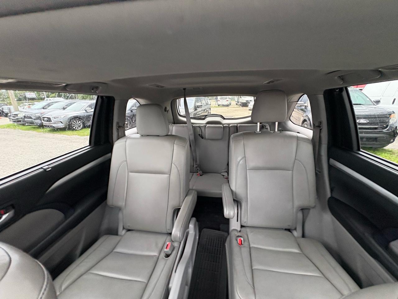 Toyota Highlander AWD 4dr V6 XLE (Natl) 2016