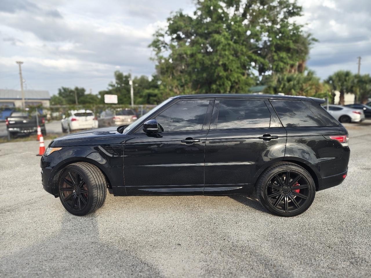 Land Rover Range Rover Sport 3.0L V6 Supercharged SE 2014