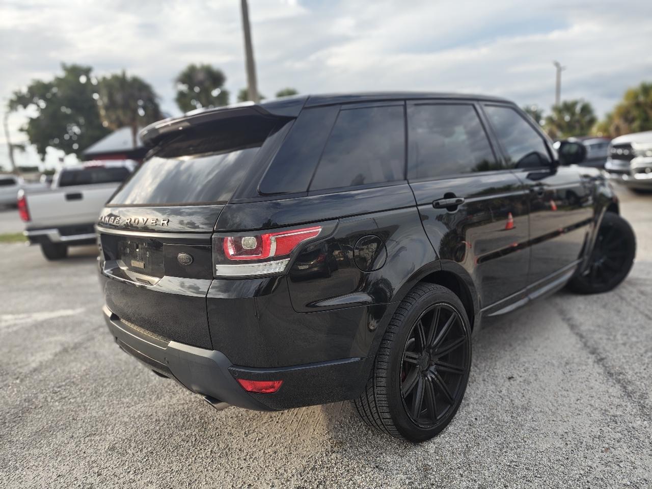 Land Rover Range Rover Sport 3.0L V6 Supercharged SE 2014