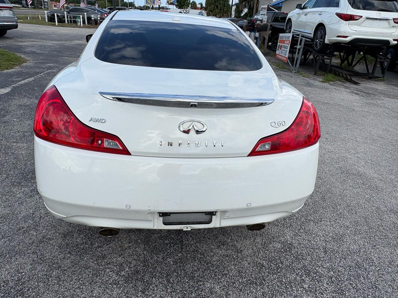 Infiniti Q60 Coupe AWD 2014