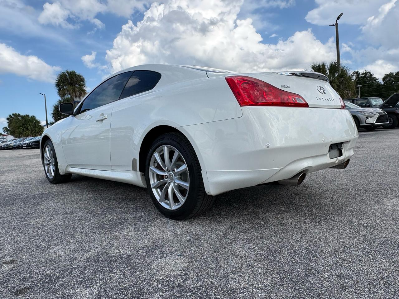 Infiniti Q60 Coupe AWD 2014