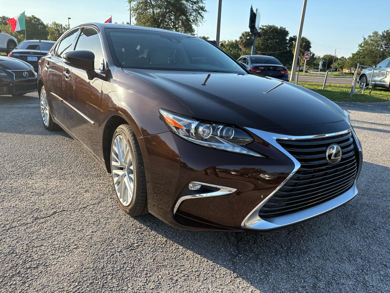 Lexus ES 350 Sedan 2016