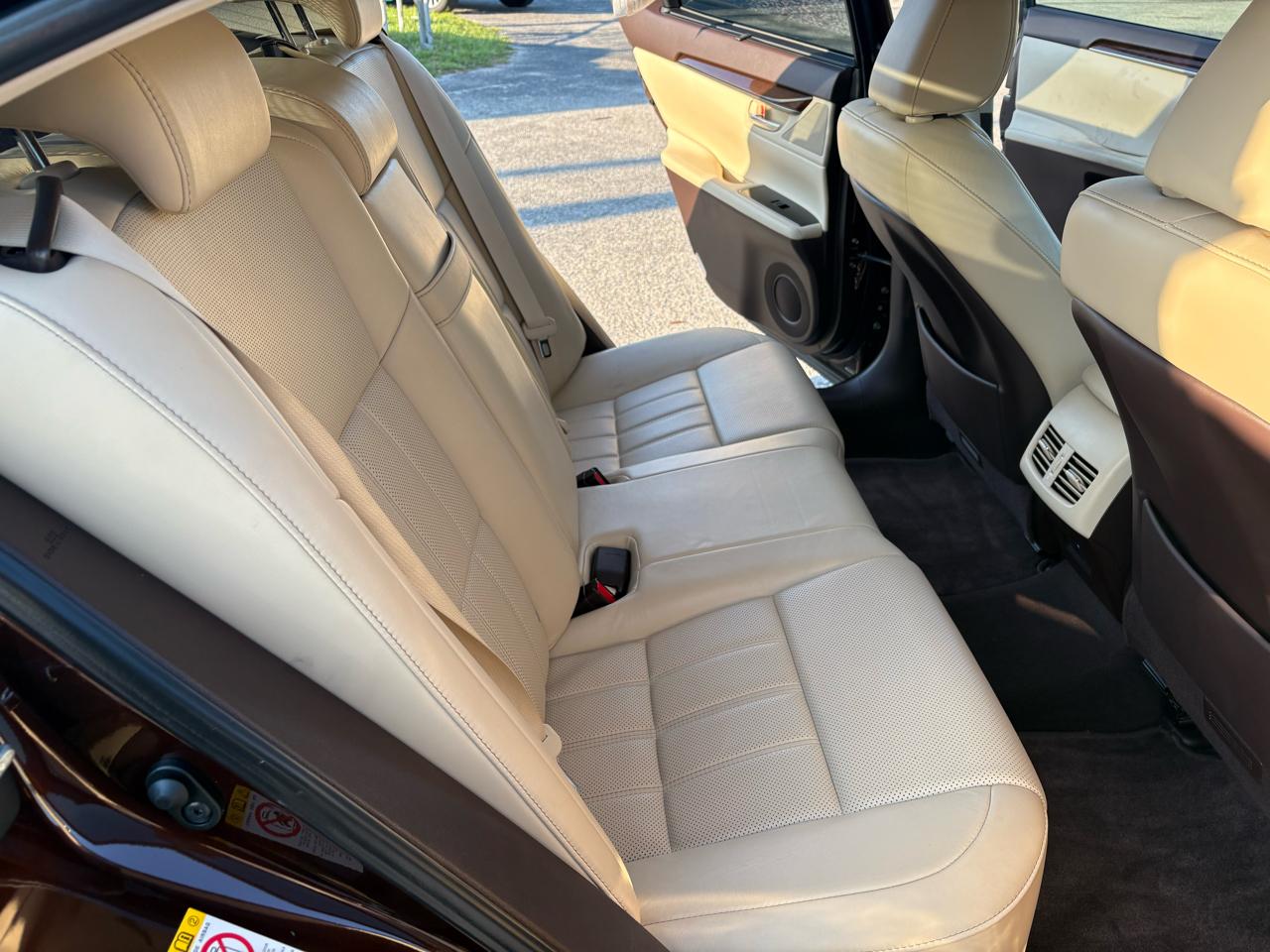Lexus ES 350 Sedan 2016
