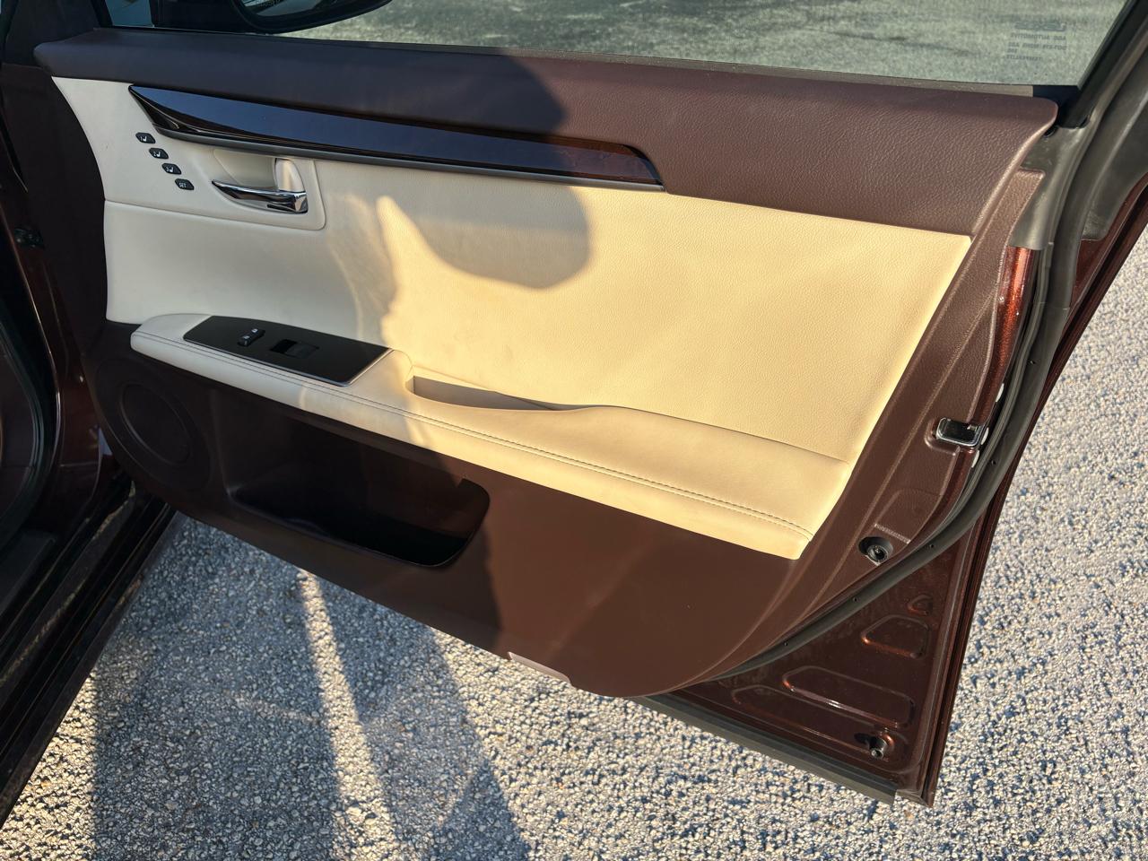 Lexus ES 350 Sedan 2016
