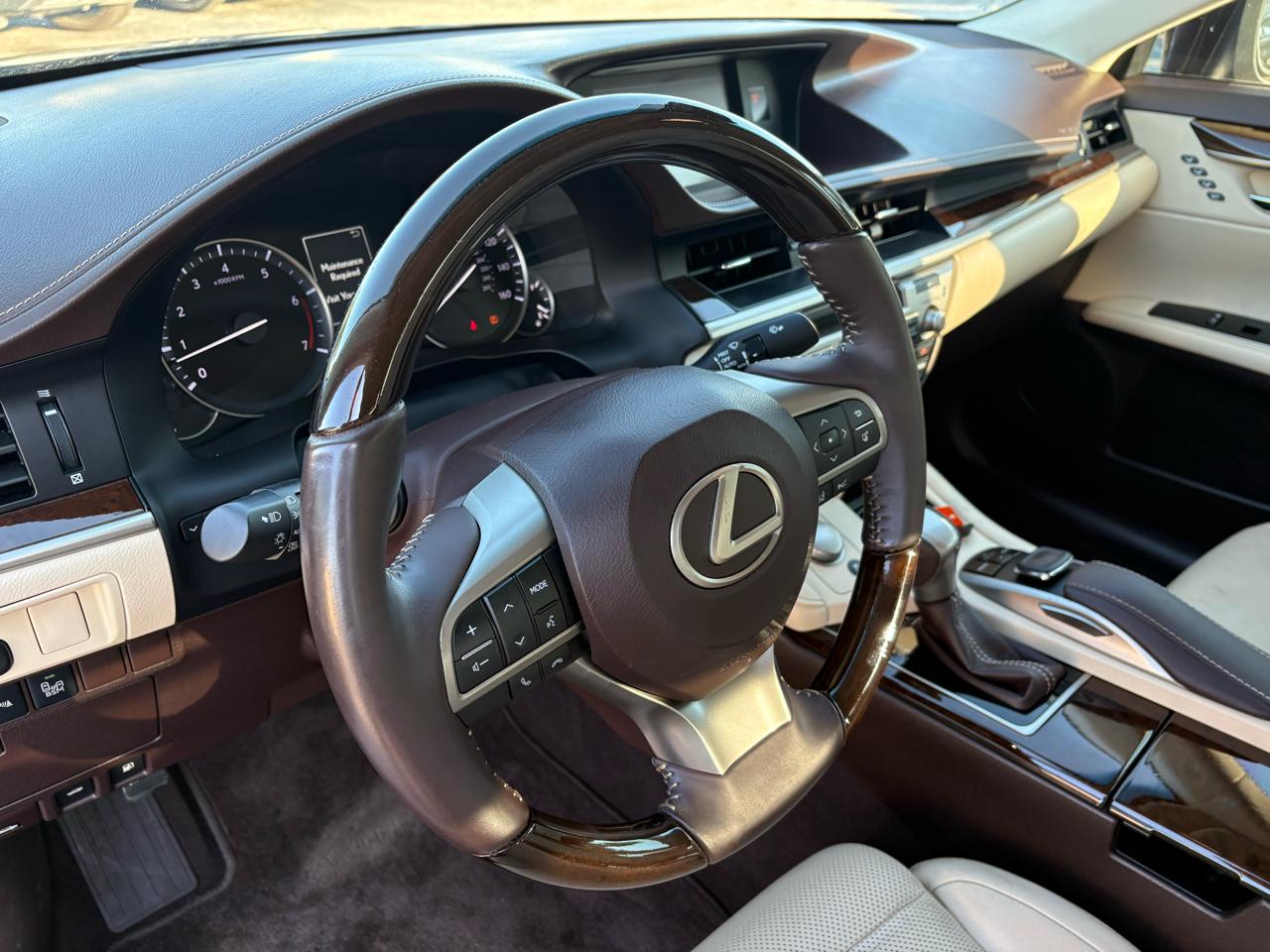 Lexus ES 350 Sedan 2016