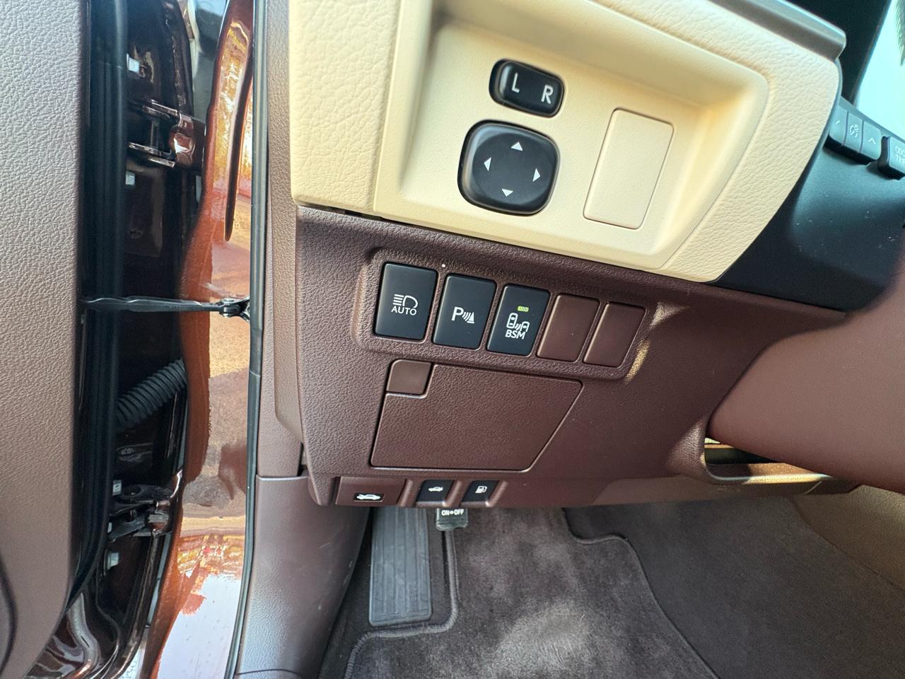 Lexus ES 350 Sedan 2016