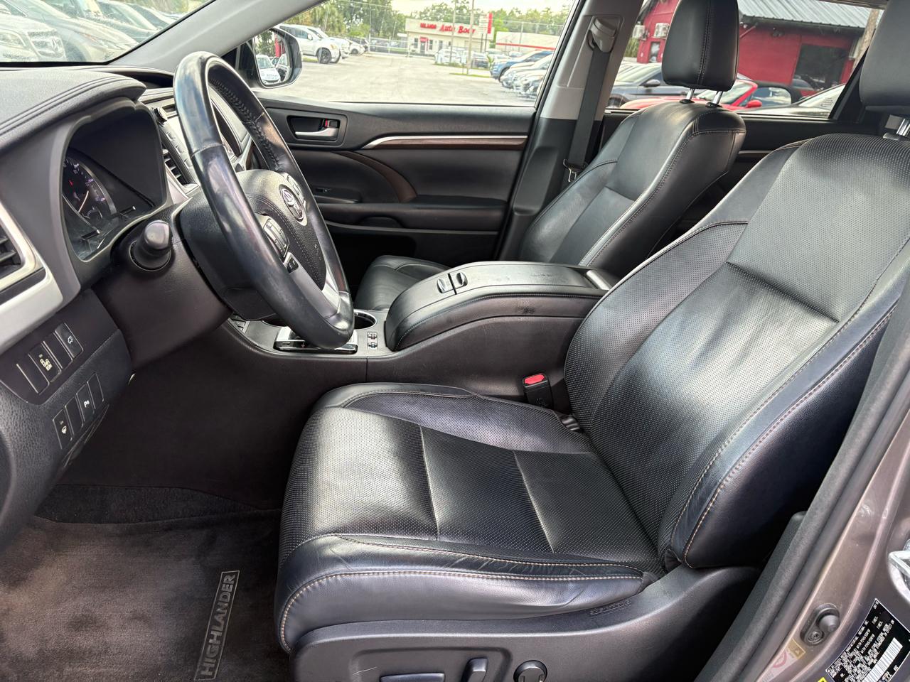 Toyota Highlander Limited AWD V6 2016