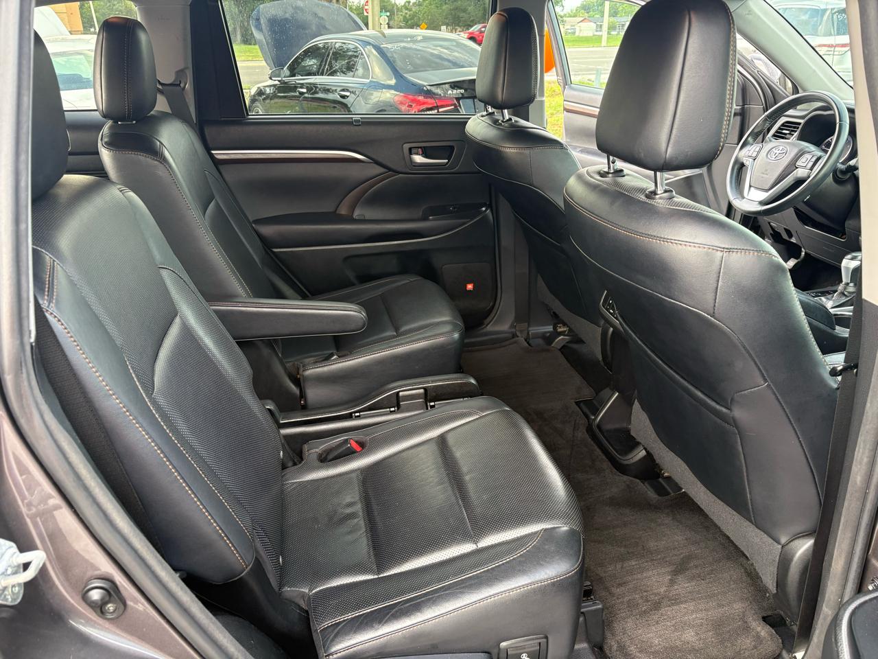 Toyota Highlander Limited AWD V6 2016