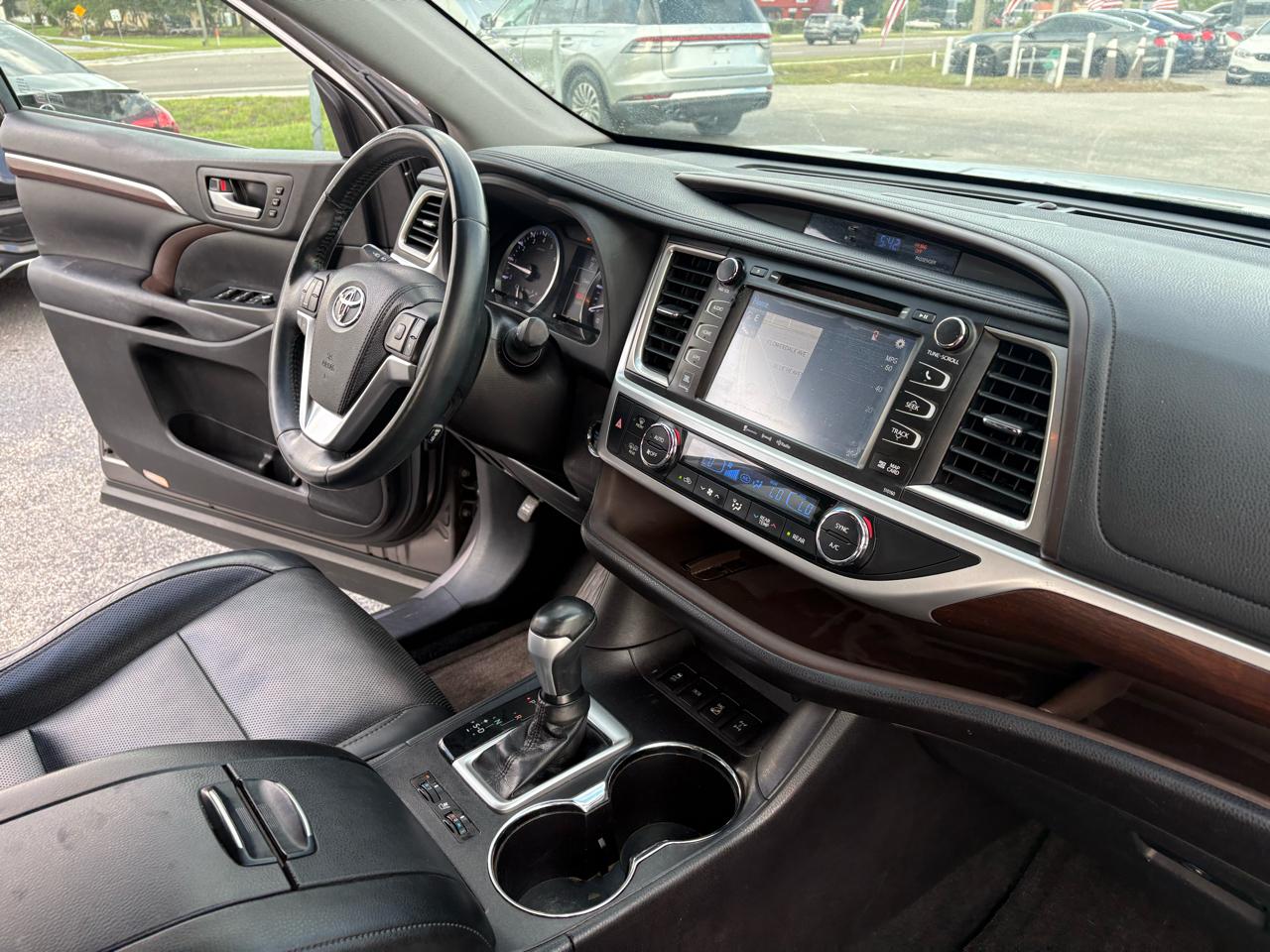 Toyota Highlander Limited AWD V6 2016