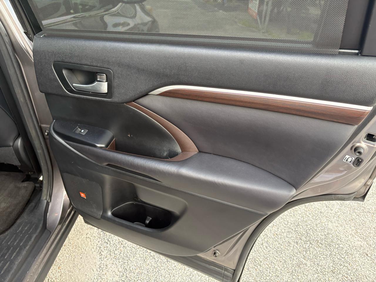 Toyota Highlander Limited AWD V6 2016