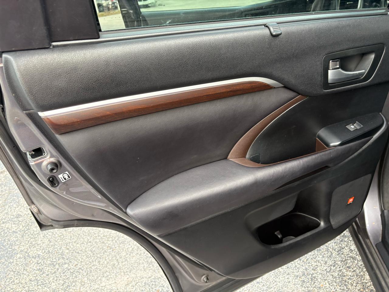 Toyota Highlander Limited AWD V6 2016