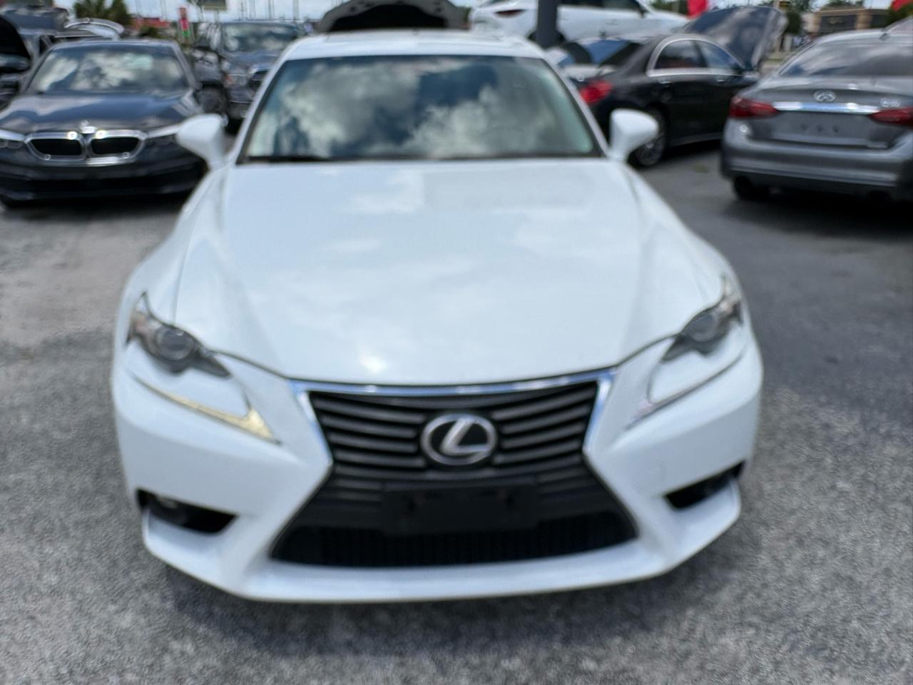 Lexus IS 250 AWD 2015