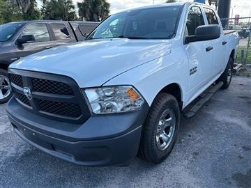 2016 RAM 1500 2WD Crew Cab 140.5" Tradesman