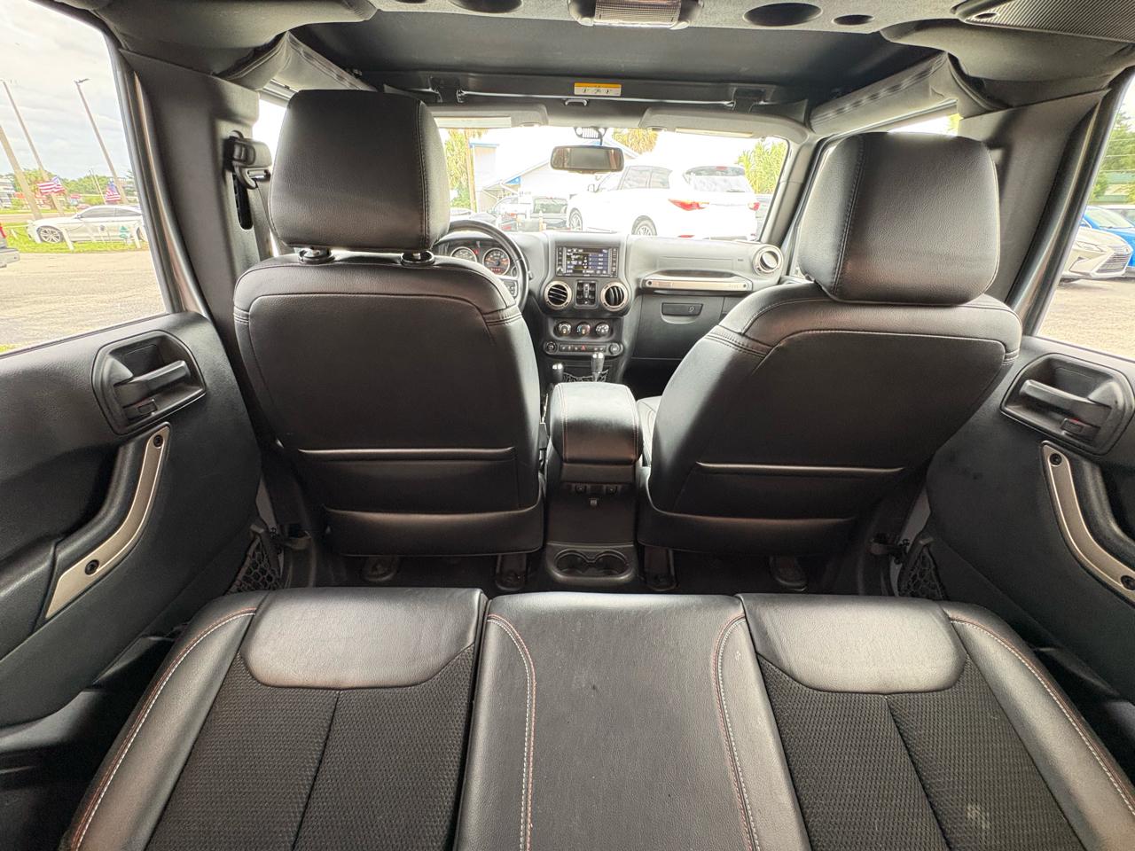 Jeep Wrangler Unlimited Sahara 4WD 2016