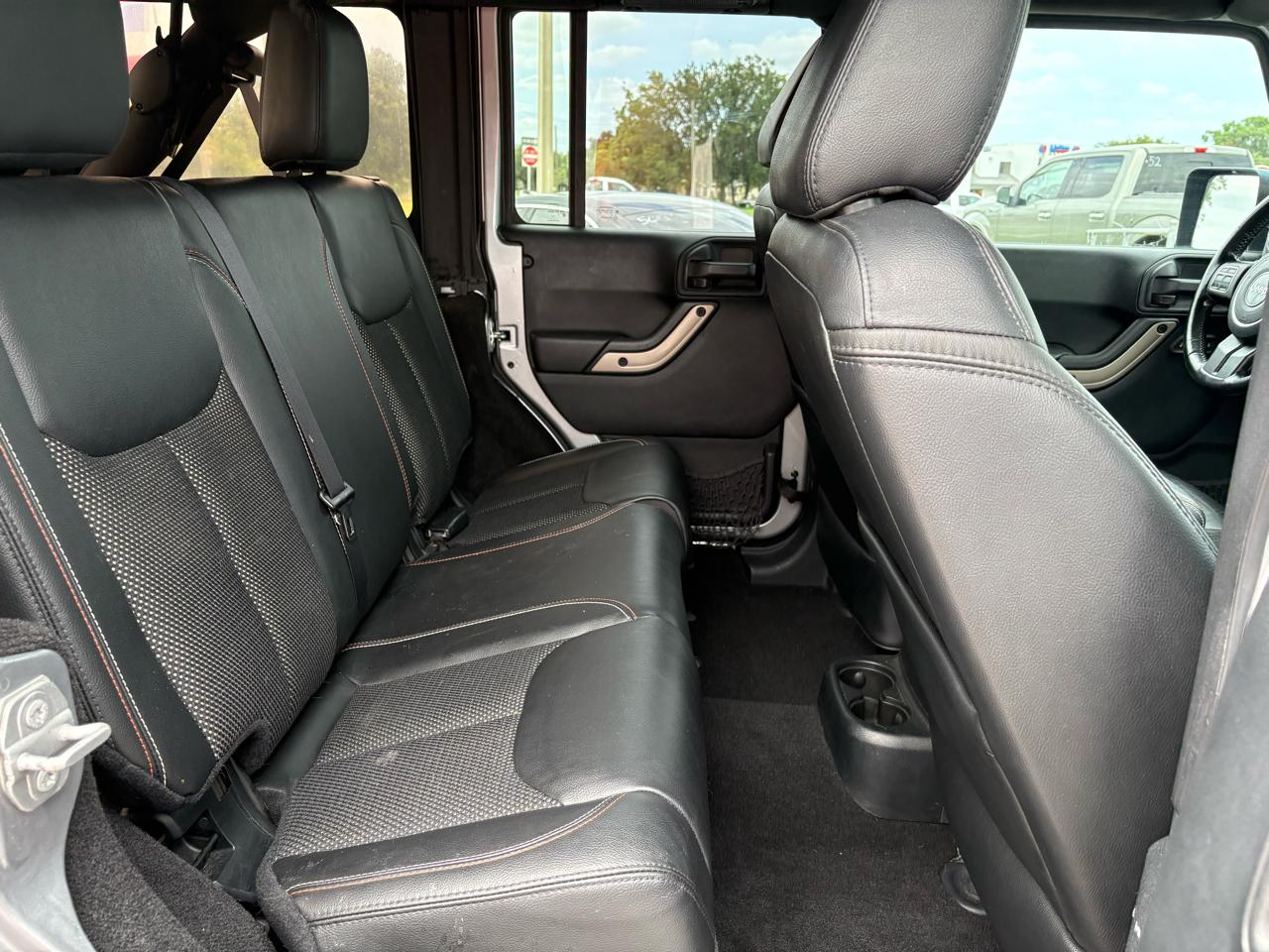 Jeep Wrangler Unlimited Sahara 4WD 2016
