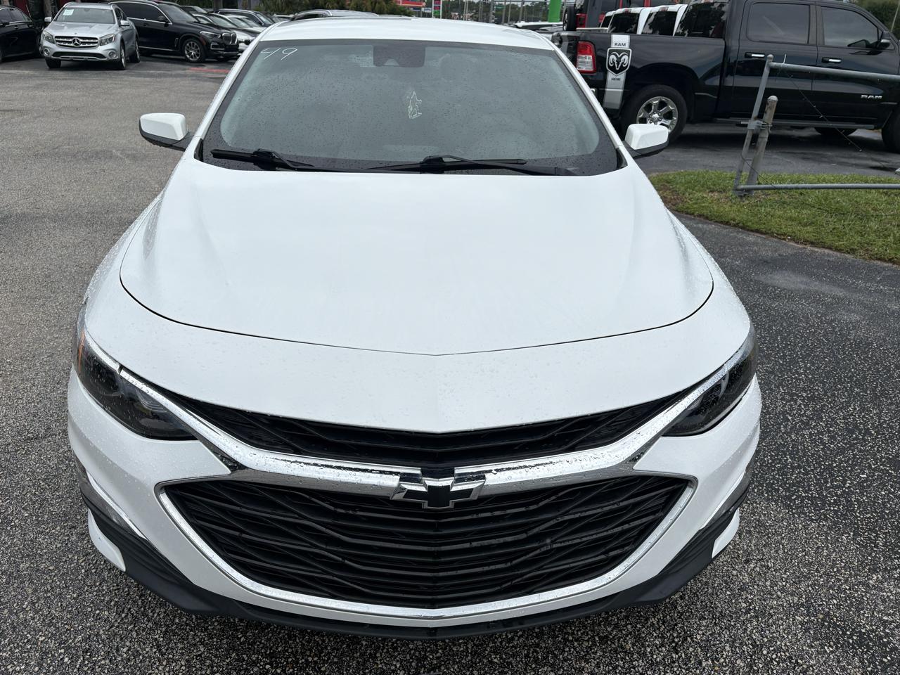 Chevrolet Malibu 4dr Sdn RS 2021
