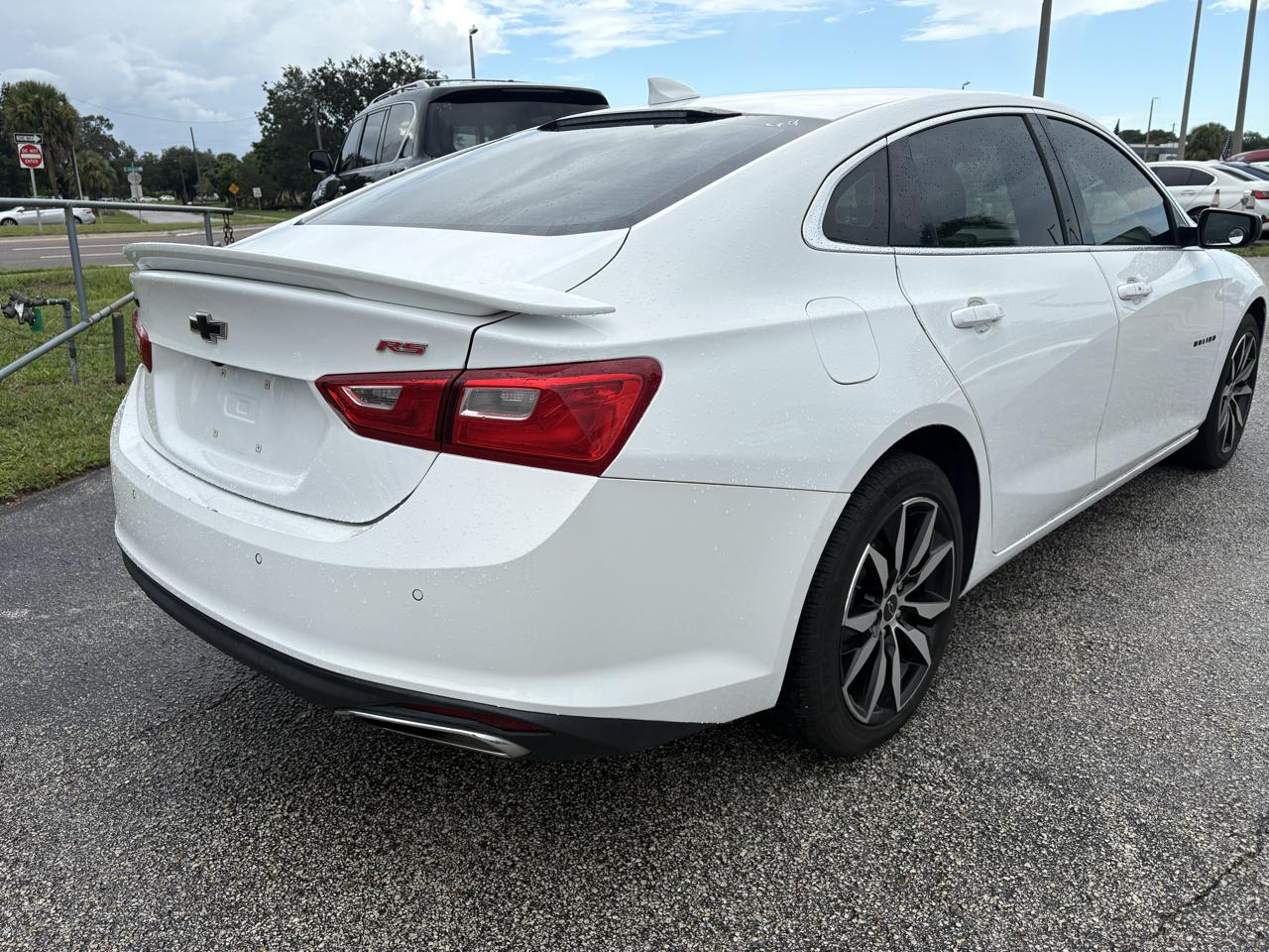 Chevrolet Malibu 4dr Sdn RS 2021