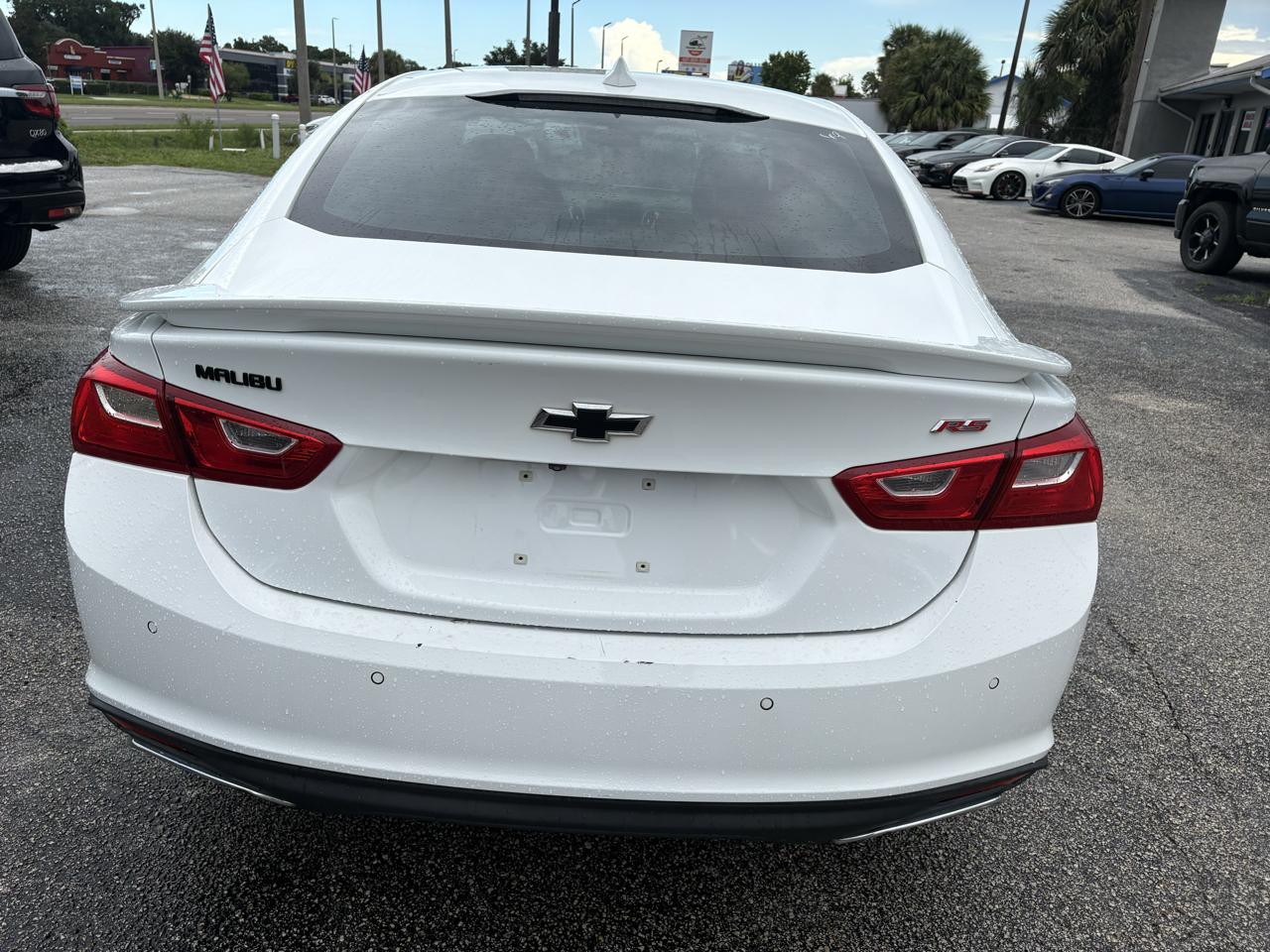 Chevrolet Malibu 4dr Sdn RS 2021